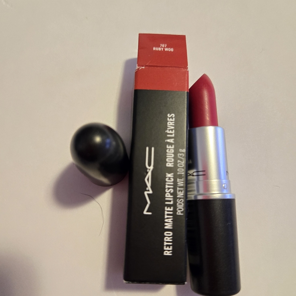 MAC COSMETICS Retro Matte Lipstick in RUBY WOO NEW NIB